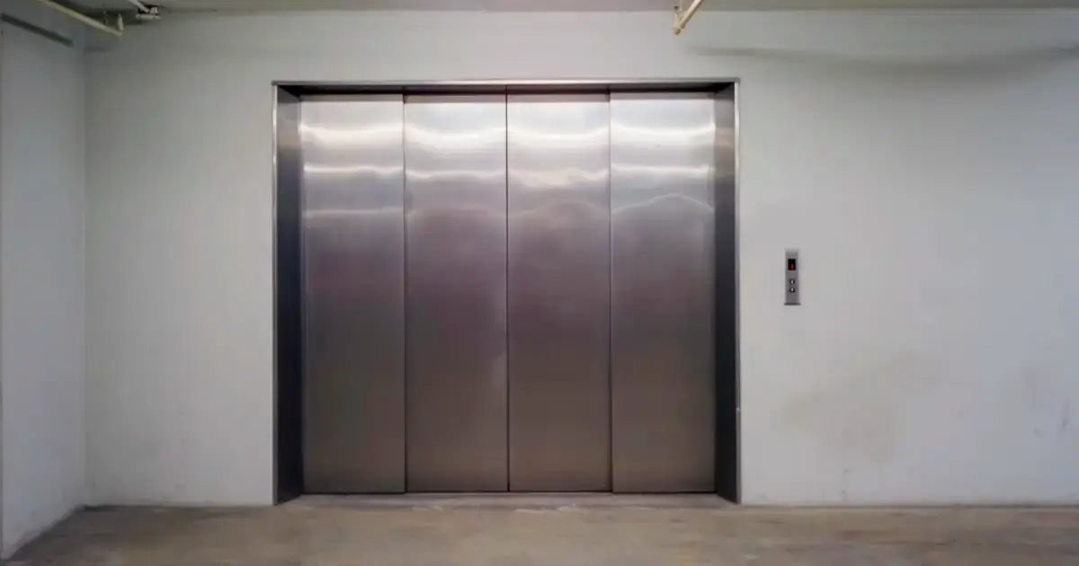 service elevators can be one of many unexpected moving expenses